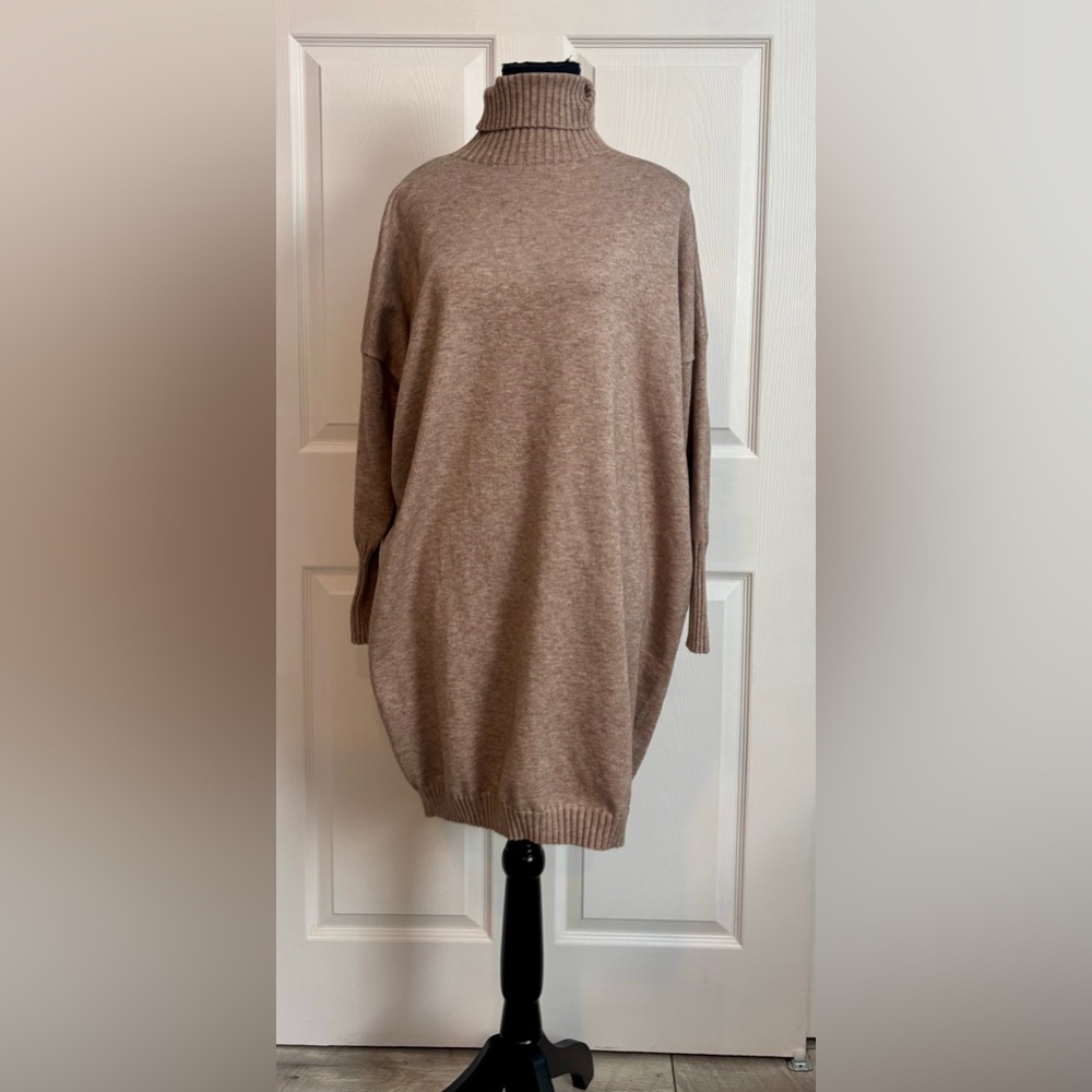 Cozy Brown Crew Neck Dress with Relaxed Fit
